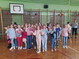 b_1024_768_0_00_images_2022_2023_kwiecien_autyzm_339287871_3400027883598224_7819317548795464098_n